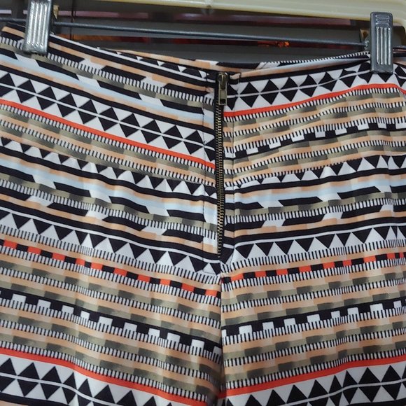 J & K womans stretch front zip capris  size see description - Picture 6 of 10